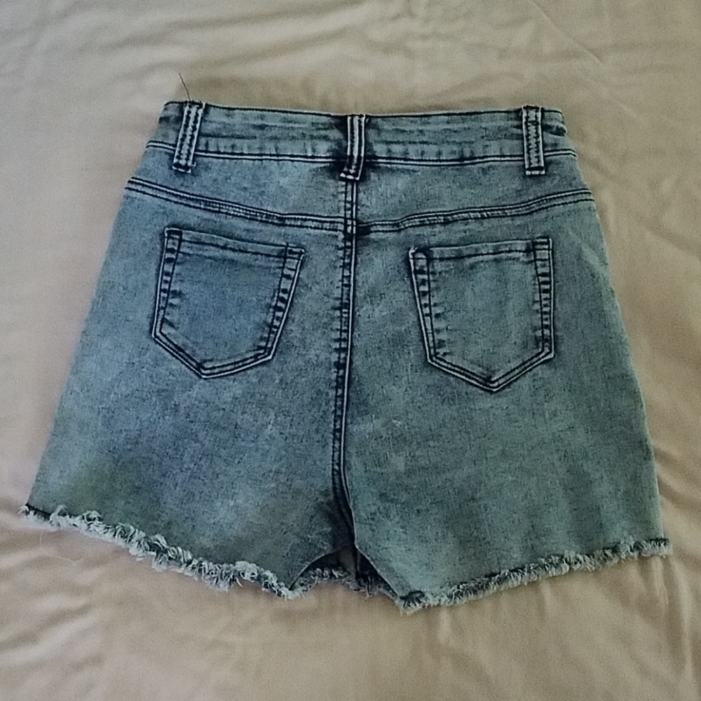 Bamboo Shorts - Picture 2 of 2
